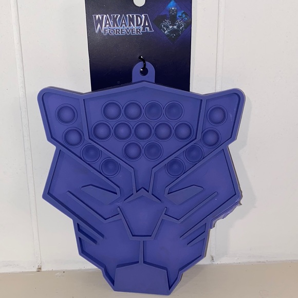 Wakanda Forever pop it sets of 3 pop it. - Picture 2 of 3